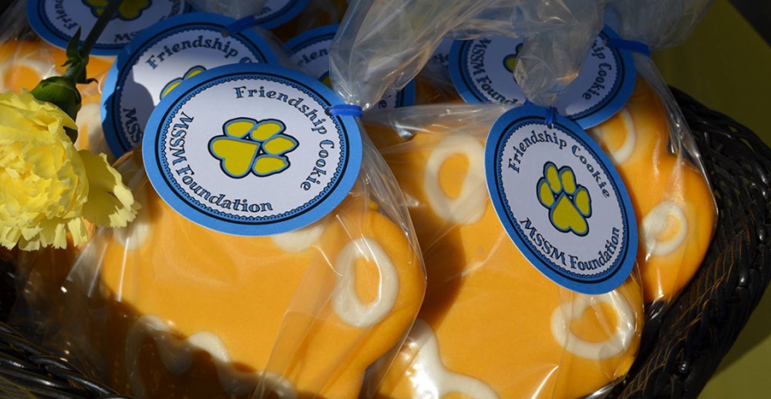 Paw-print Friendship Cookies