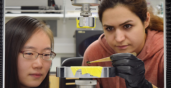 Professor Yue ‘Jessica’ Wang and student